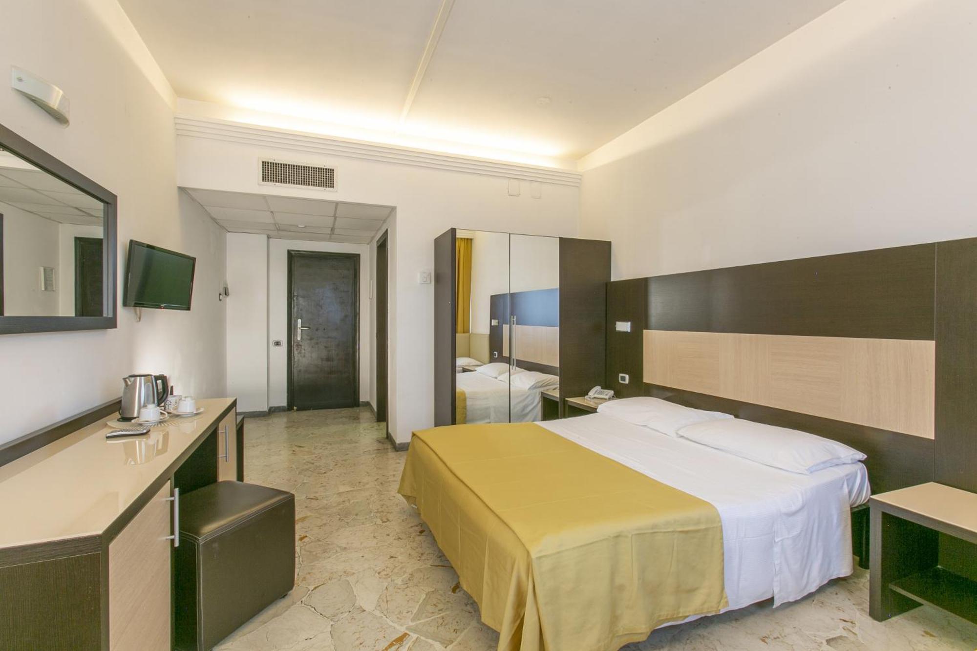 Hotel Boomerang Roma Ла-Массимина-Касал-Лумброзо Экстерьер фото